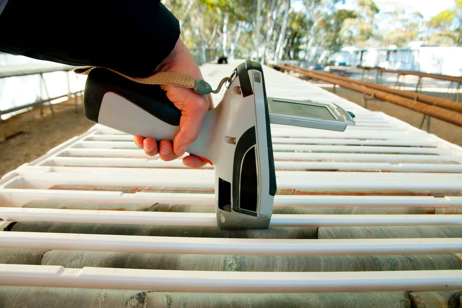 Testing before lead paint encapsulating