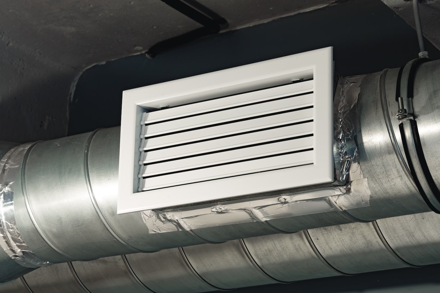 return air duct and vent
